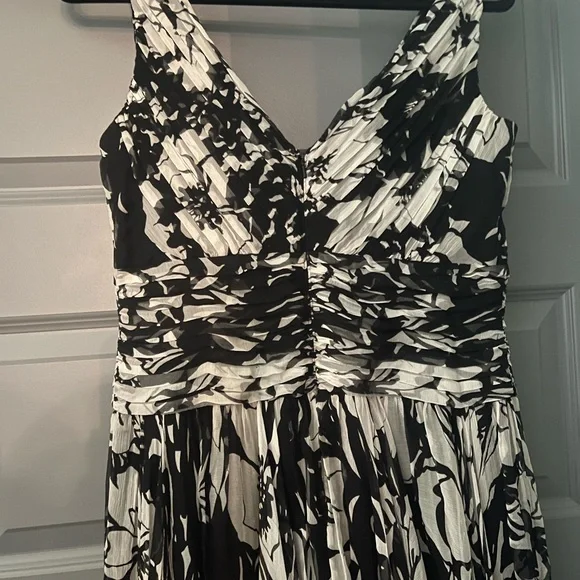 Tadashi Shoji Black and White Maxi Dress - Picture 4 of 8